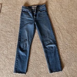 Levi’s jeans wedgie straight size 25
